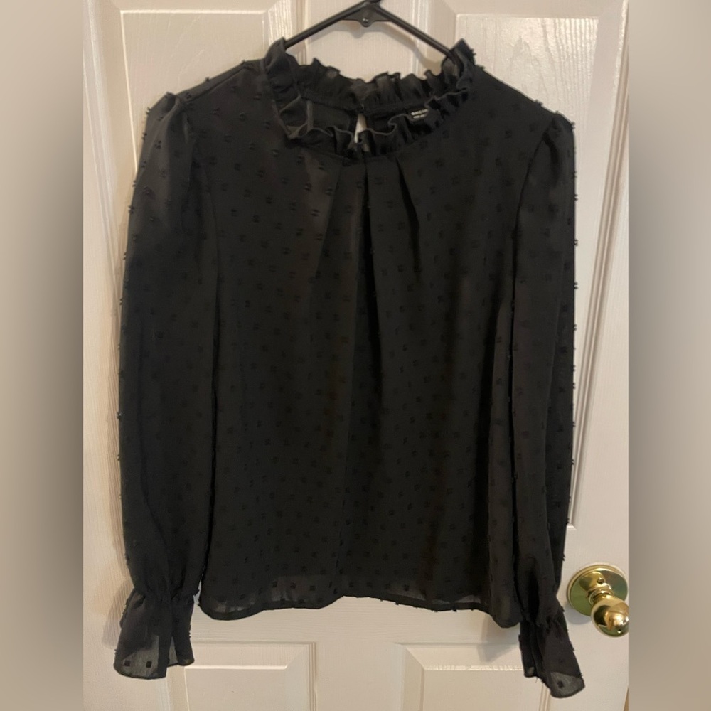 🚫SOLD 🚫Black Swiss dot Blouse